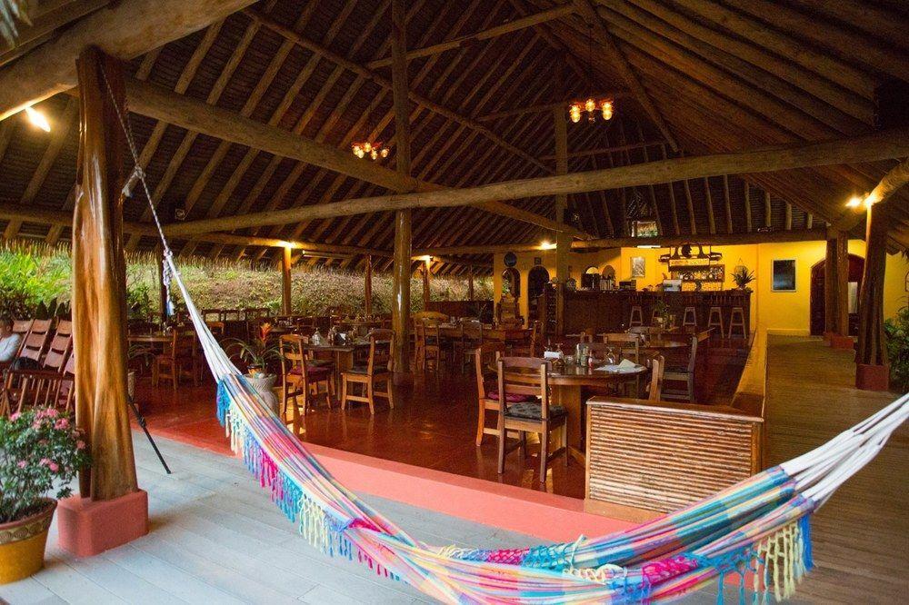 Luna Lodge Carate Екстериор снимка