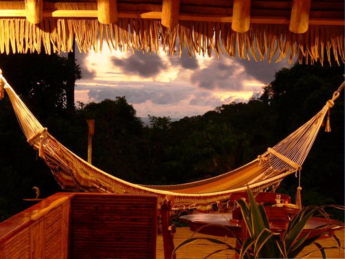 Luna Lodge Carate Екстериор снимка
